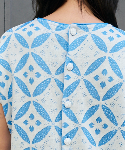 Eos-Flower Jacquard KnitTop with Button Down Back-White/Blue