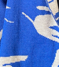 Dany - Warm Double-Face Knitted Scarf in Paintbrush Jacquard - Blue