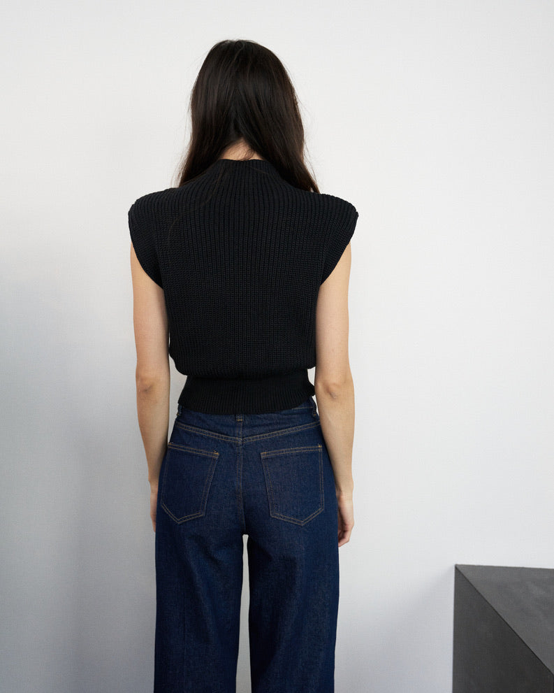 Lara - Knitted Vest with Padded Shoulders - Black