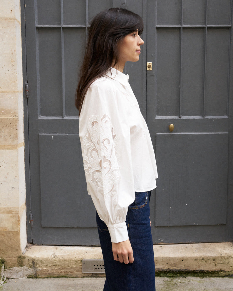 Gisele - Embroidered Shirt With Puffy Sleeves