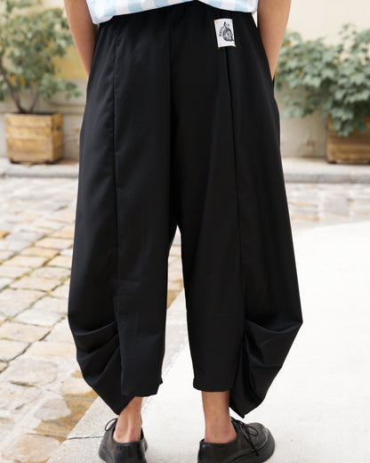 Nasty Cat-Deconstructed Baggy Drape Hem Pants-Black