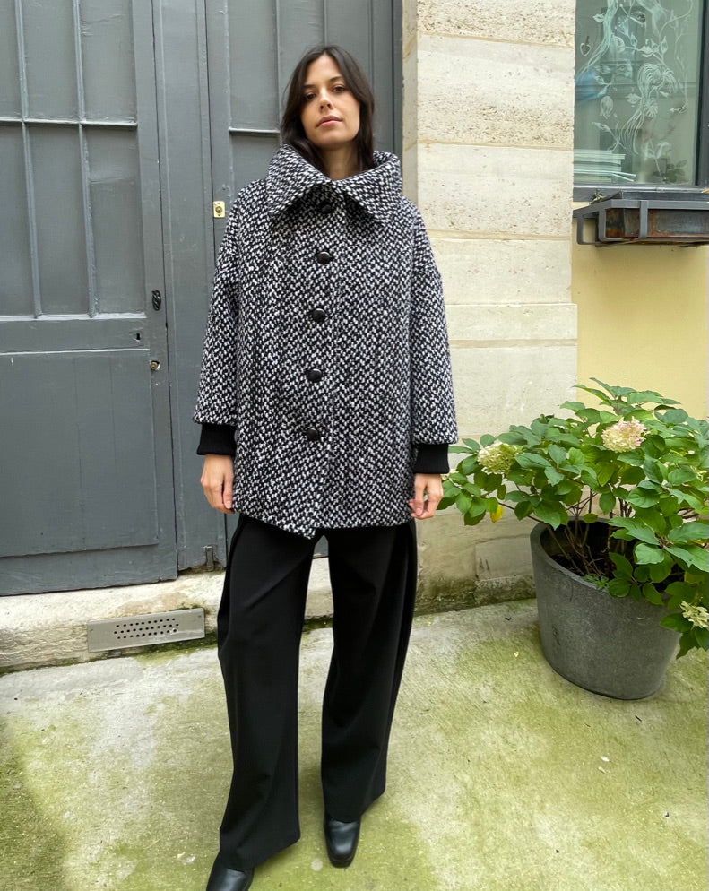 Yara - Oversized Tweed Coat with Toile de Jouy Lining