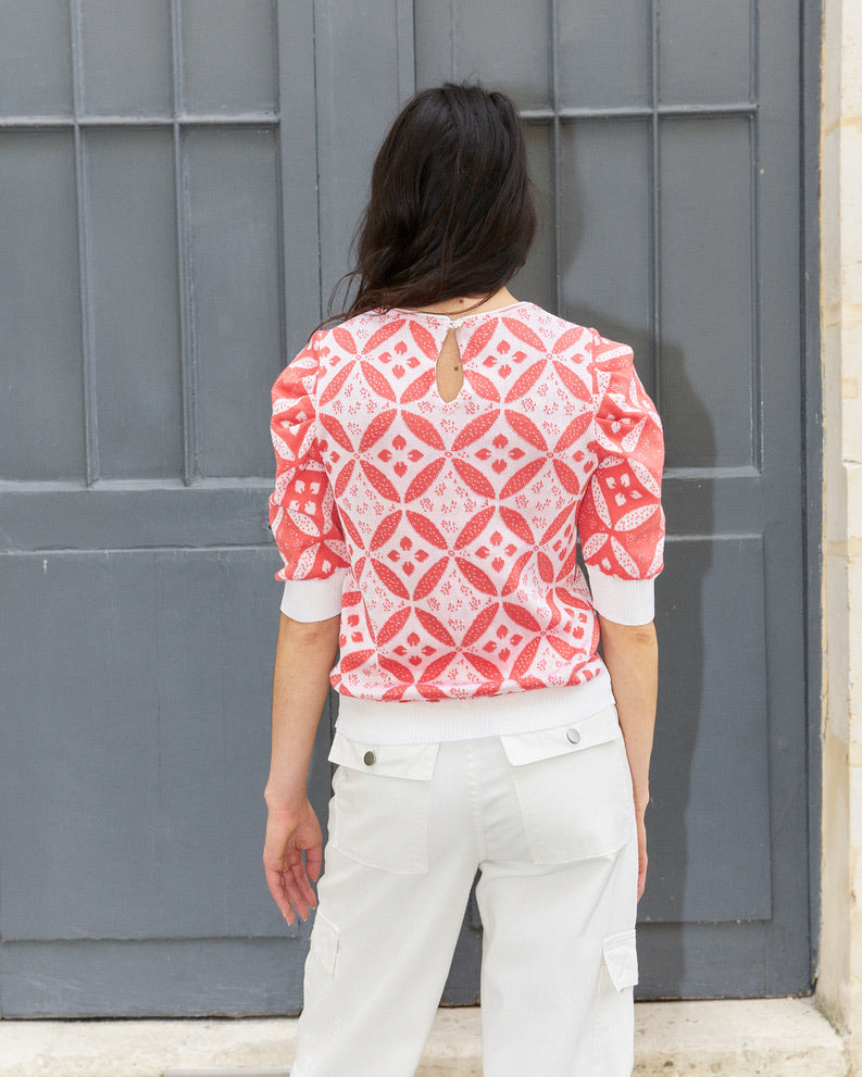 Ephi-Puff Sleeve Flower Jacquard Sweater-Coral/White
