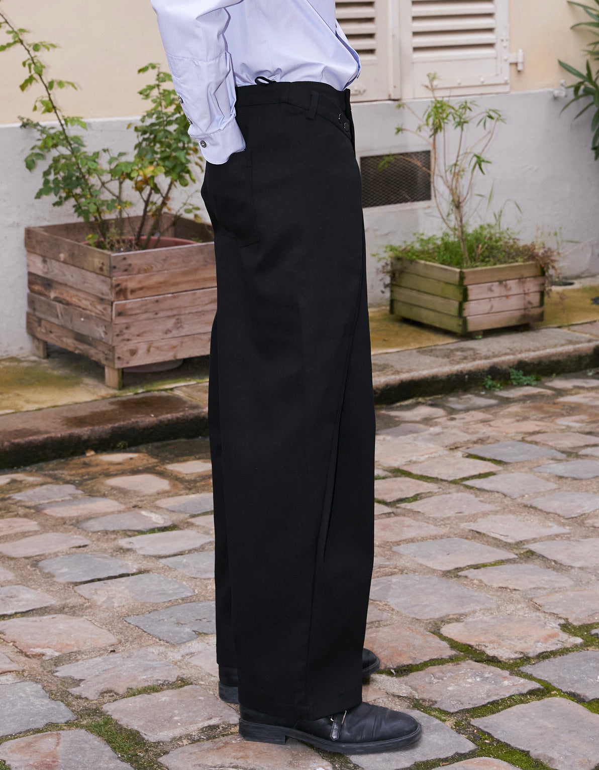 Zuri - Three Dimensional Pleated Pants - Black Twill