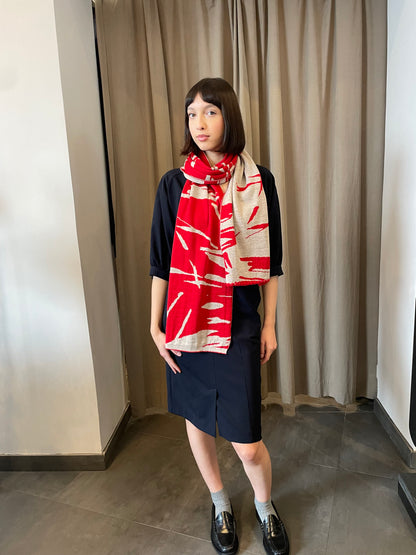 Dany - Warm Double-Face Knitted Scarf in Paintbrush Jacquard - Red