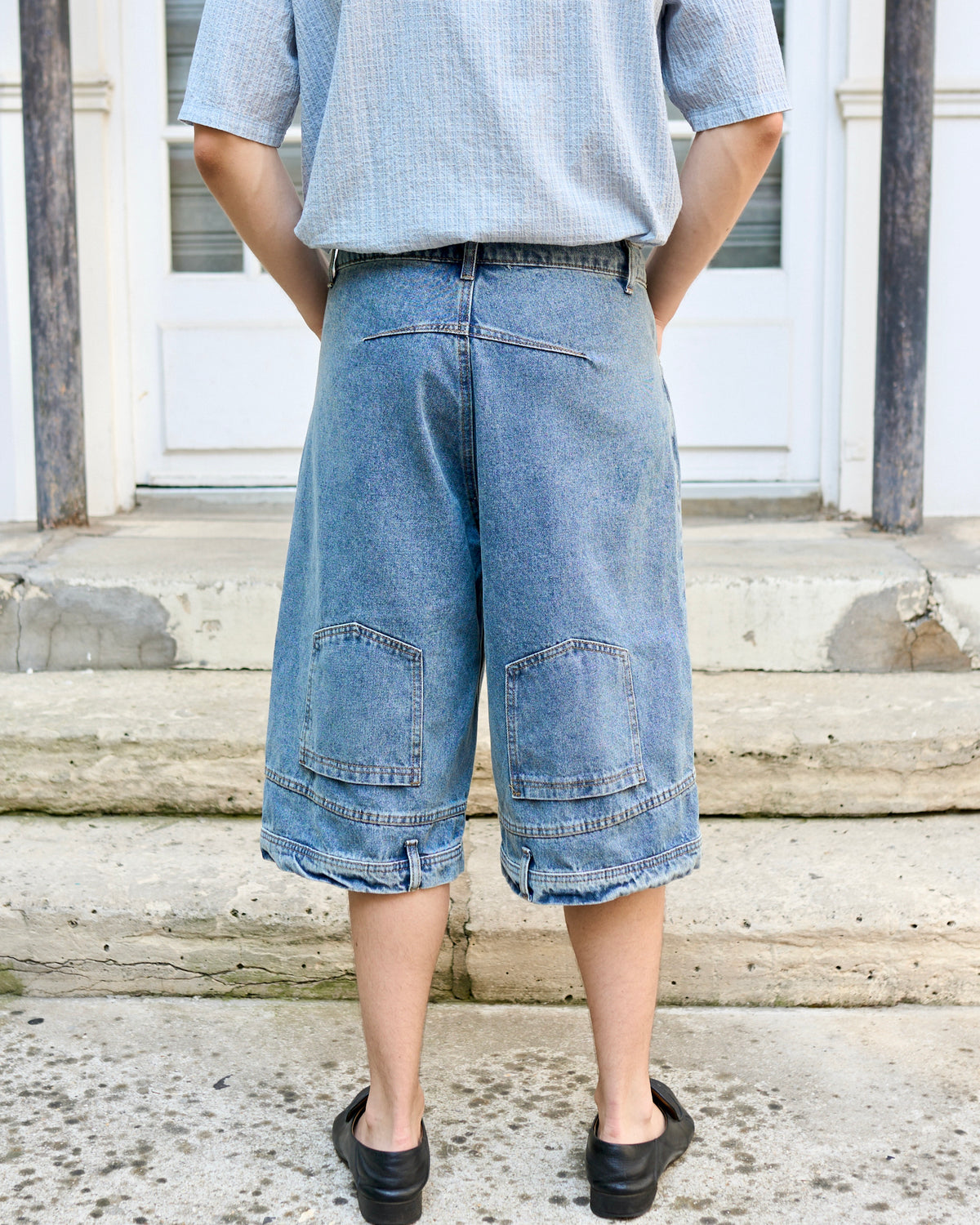 Ashton - Upside-down Long Shorts - light wash - M