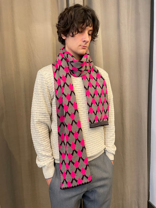 Mirri - Knitted Jacquard Scarf- Pink