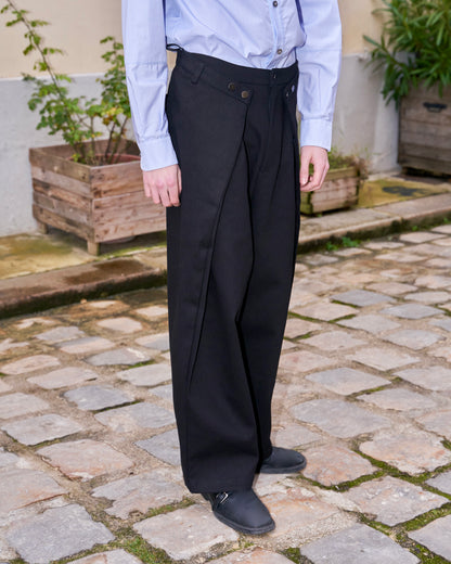 Zuri - Three Dimensional Pleated Pants - Black