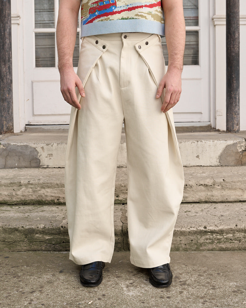 Zuri - Three Dimensional Pleated Pants - Ecru