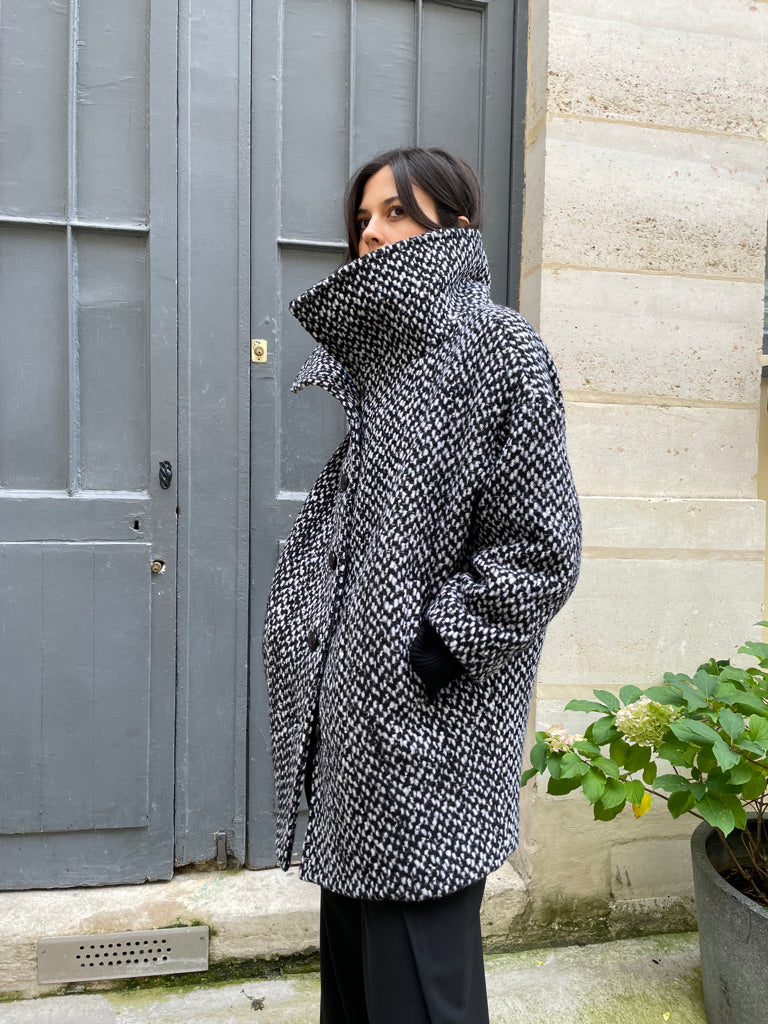 Yara - Oversized Tweed Coat with Toile de Jouy Lining