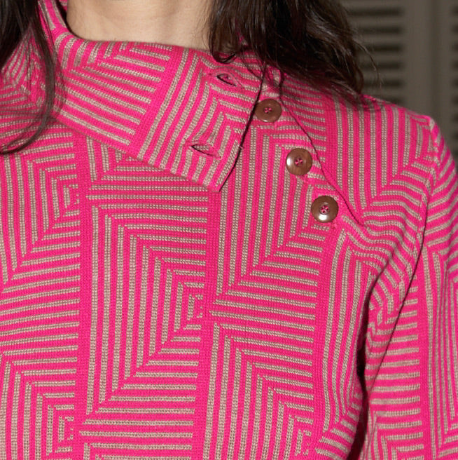 Lhara - Geometric Jacquard Turtle Neck Sweater - Pink