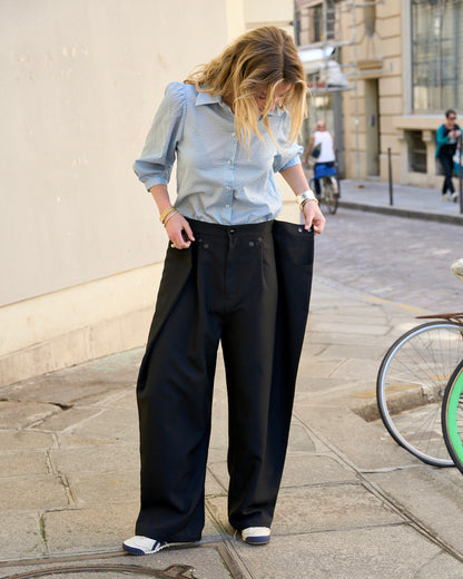 Zuri - Three Dimensional Pleated Pants - Black