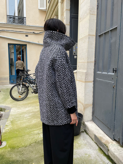 Yara - Oversized Tweed Coat with Toile de Jouy Lining