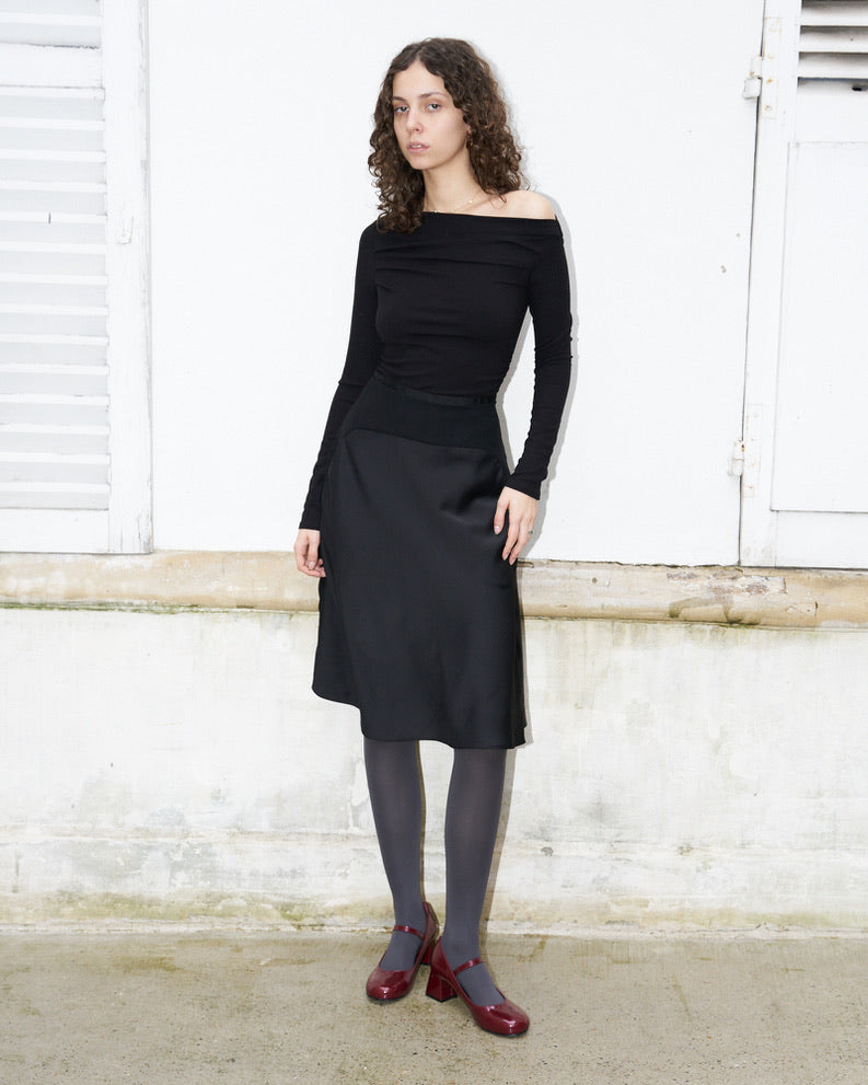 Anitra - Ruched Ribbed Top - Black