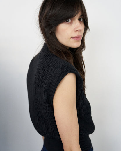 Lara - Knitted Vest with Padded Shoulders - Black