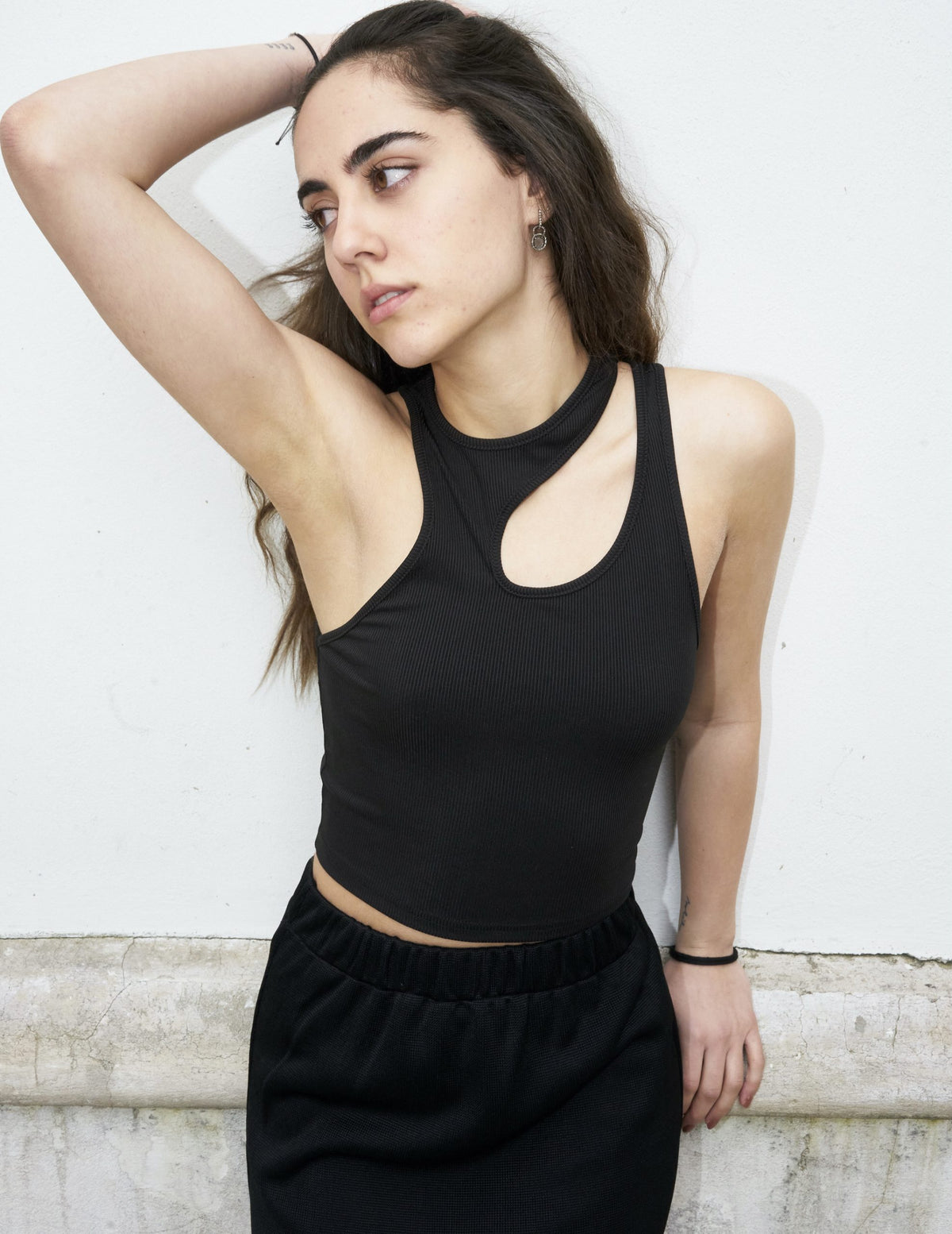 Salli-Cropped Tank Top With Scoop Cut Outs