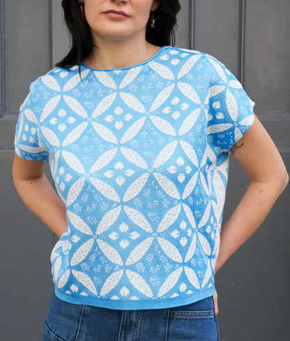 Eos-Flower Jacquard KnitTop with Button Down Back-White/Blue