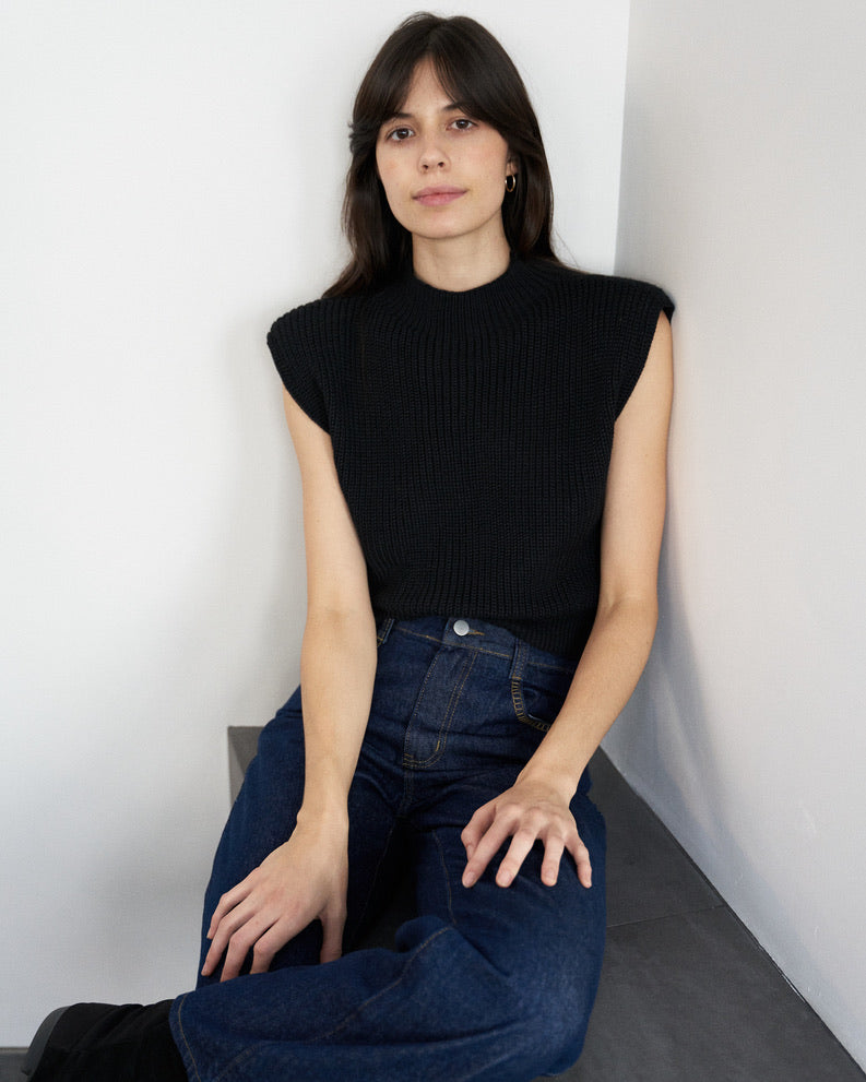 Lara - Knitted Vest with Padded Shoulders - Black